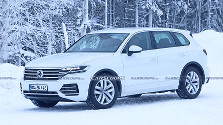 Cleverly Disguised 2025 Volkswagen Touareg Is Hiding In Plain Sight |  Carscoops